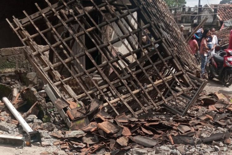 Kisah Pilu Seorang Ibu Kehilangan 6 Orang Anaknya Pasca Gempa Cianjur, Jawa Barat