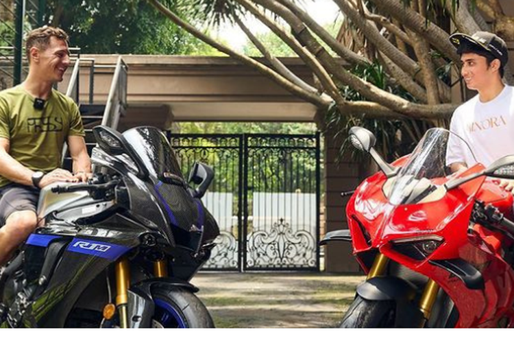 Pembalap Kelas Dunia Dominique Aegerter Sambangi Rumah Alshad Ahmad dan Bermain Bersama Harimau