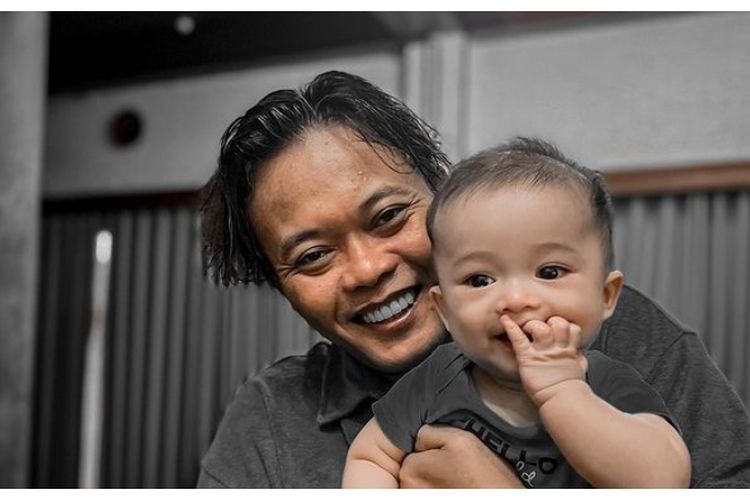 Momen Ulang Tahun Sule ke 46 yang Dihadiri Nathalie Holscher dan Baby Adzam, Begini Sikap Putri Delina