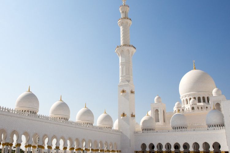 Khutbah Jumat Singkat dengan Tema Tidak Perlu Berputus Asa Atas Rezeki, Niscaya Allah Akan Membantu