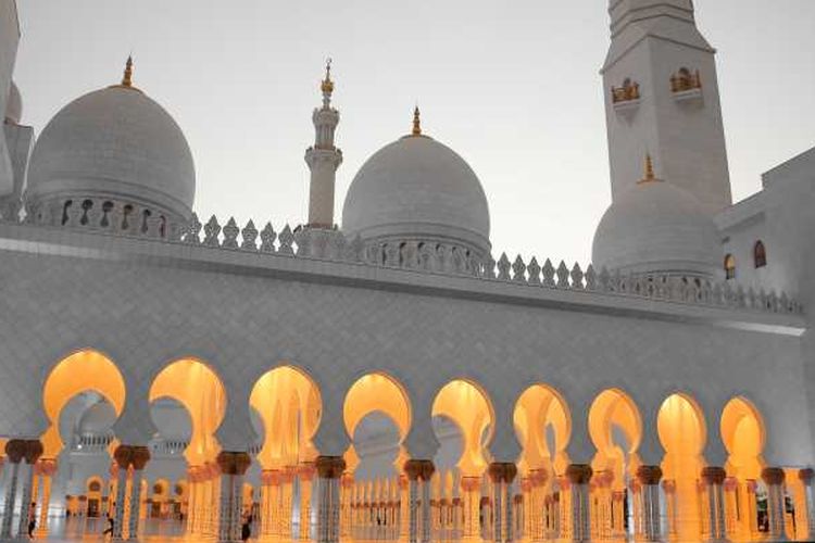 Teks Khutbah Jumat Singkat: Manfaat Bersyukur atas Nikmat Lahir dan Batin Bagi Umat Muslim