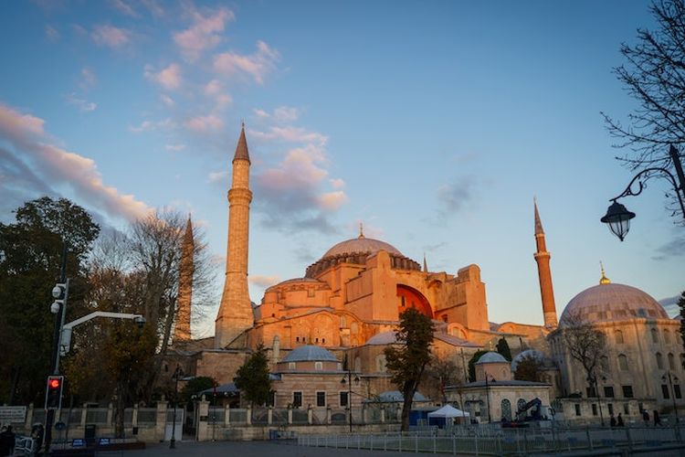 Materi Khutbah Jumat Berjudul Bahayanya Riya’ Godaan Berat Bagi Orang Saleh