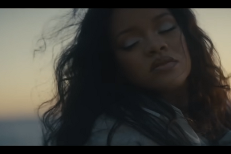 Lirik Lagu Lift Me Up dari Rihanna, Soundtrack Black Panther Wakanda Forever dan Terjemahan Indonesia