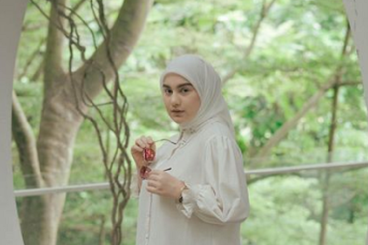 Irish Bella Jenguk Anak Pertama Yasmin Ow dan Aditya Zoni yang Baru Lahir: Alhamdulillah Bayinya Sehat