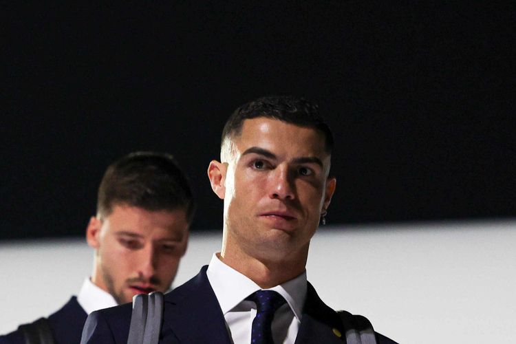 Usai Diputus Kontrak Manchester United Ronaldo Langsung Dilirik Klub Tajir, Salah Satunya Bakal Main di UCL!