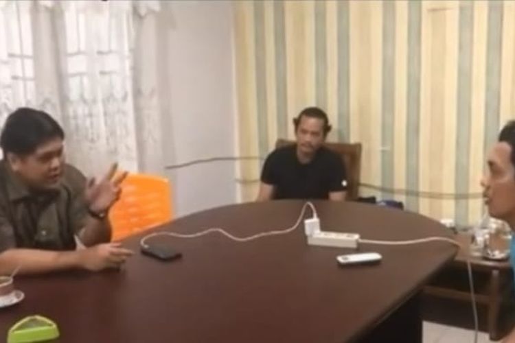 Seorang Bapak Datangi Kantor Polisi Riau untuk Cari Bantuan, Alasannya Bikin Haru