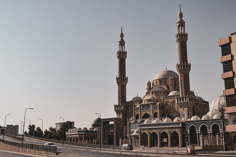 Referensi Khutbah Jumat Edisi 23 Desember 2022: Pentingnya Memanfaatkan Waktu untuk Beribadah