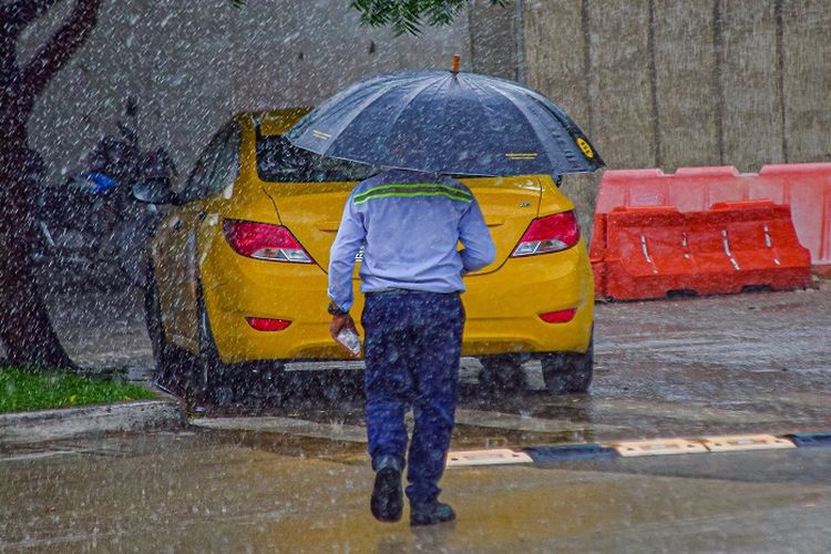 Prakiraan Cuaca Padang Hari Ini Versi BMKG, Jumat 9 Desember 2022: Hujan Akan Turun Jam Berapa?