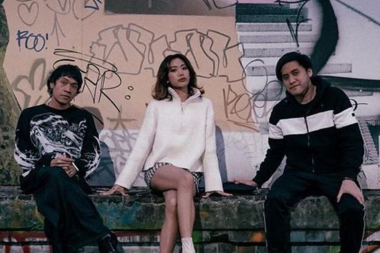 Fakta Band Vierratale: Raka Cyril Ketiduran saat Rekaman hingga Widi Vierratale yang Viral karena Aksinya
