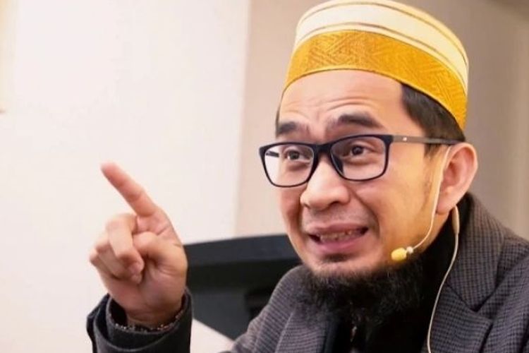Amalan dari Ustadz Adi Hidayat Ini Bisa Menghapus Dosa Satu Keluarga, Baca Ayat Ini Usai Sholat Tahajud
