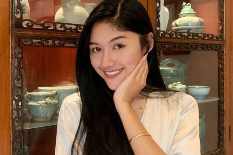 Tampil Cantik-Glowing ala Mantu Presiden, Erina Gudono Bagikan Perawatan Murah dan Bisa Dilakukan di Rumah