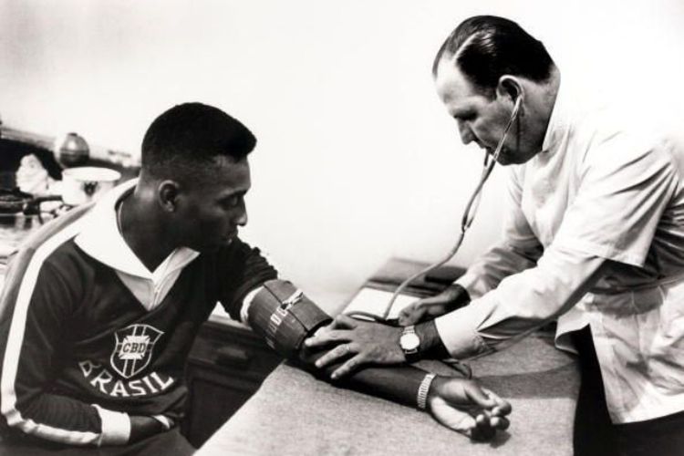 Pele, Pemain Sepak Bola Legendaris Brasil Meninggal Dunia karena Penyakit yang Dideritanya Bertahun-tahun