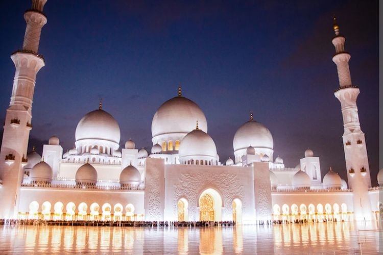 Teks Khutbah Jumat Terbaru Spesial Akhir Tahun 30 Desember 2022, Tema: Sombong adalah Kegilaan yang Haq