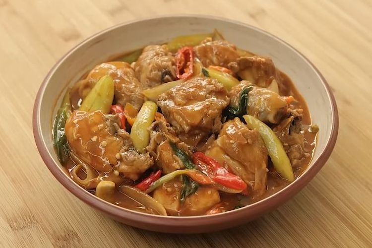 Resep Ayam Pedas Manis Simple Cita Rasa Restoran ala Chef Devina Hermawan, Cocok Dinikmati Bersama Keluarga