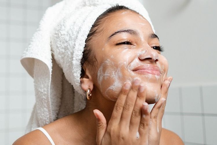 3 Tips Perawatan Alami, Lakukan Sebelum Tidur agar Wajah Lebih Segar, Cantik dan Glowing saat Bangun