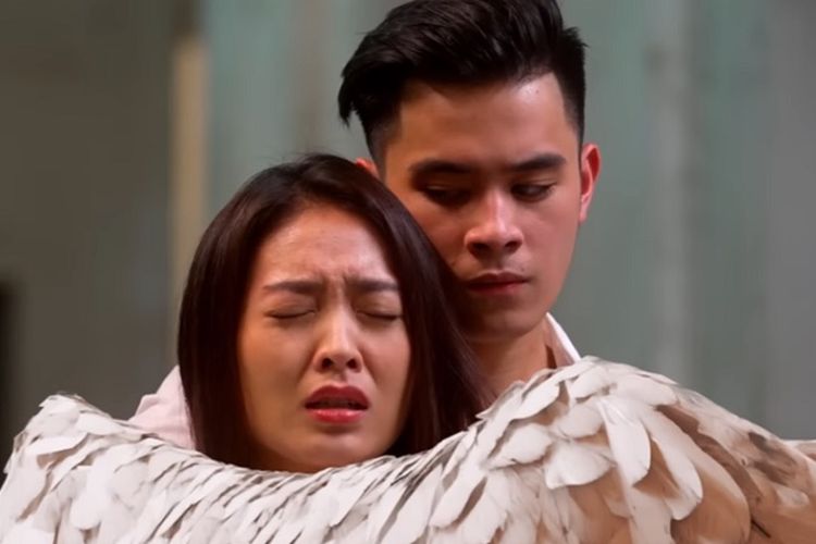 Natasha Wilona Dipeluk Pria Bersayap, Inilah Sinopsis Sinetron Aura di SCTV yang Hadirkan Konsep Baru