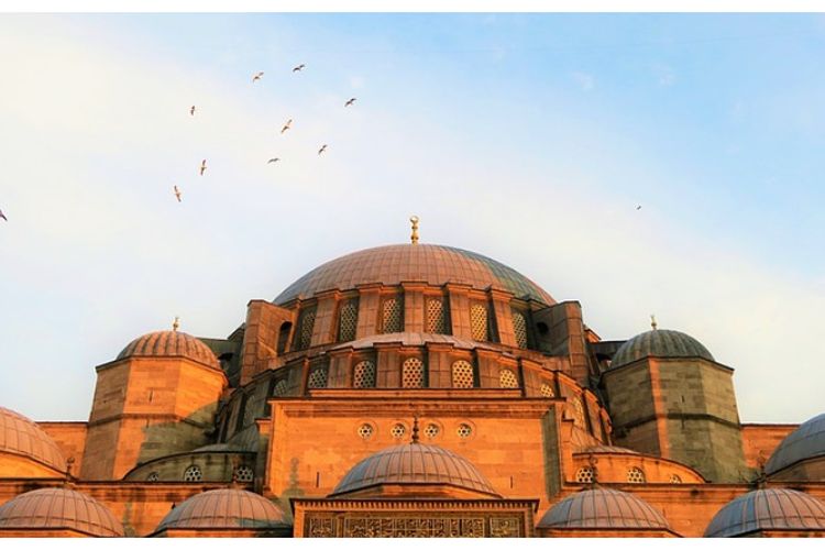 Khutbah Jumat Terbaru Edisi 2 Desember 2022: Pentingnya Bekal Ketakwaan Seorang Muslim