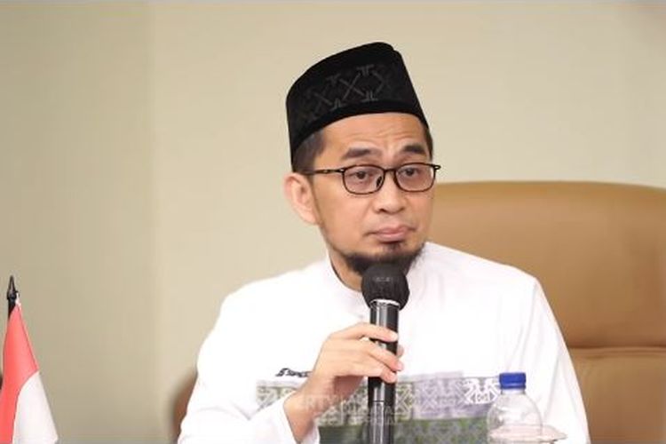 Kata Ustadz Adi Hidayat Hukum Mengucapkan Selamat Natal Jelas ‘Haram’, Muslim Wajib Tahu Dalilnya Berikut