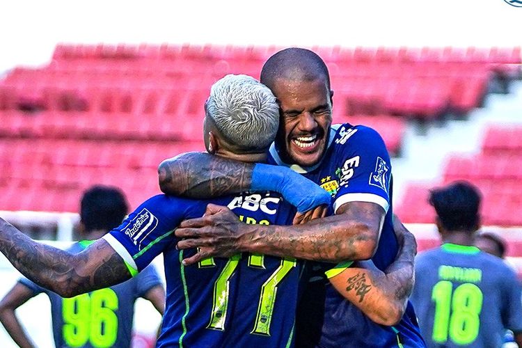 Persib Menang 2-1 Atas Persebaya di BRI Liga 1 2022, Pelatih Luis Milla: Kuncinya Ada Pada Babak Kedua