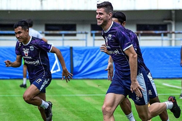 Link Live Streaming Persik Kediri vs Persib Bandung Malam Ini di Liga 1 2022, Akses Mudah dan Legal