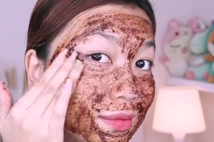 4 Masker Alami untuk Mencerahkan Wajah Lengkap dengan Cara Membuatnya, Auto Glowing dan Sehat!