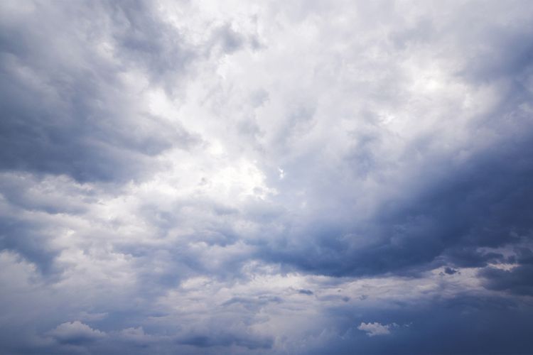 Prakiraan Cuaca Surabaya Hari Ini, Sabtu 17 Desember 2022 BMKG: Siang Hari Diperkirakan Berawan