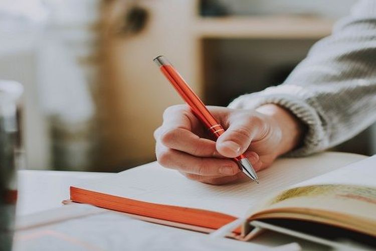 Kunci Jawaban Bahasa Indonesia Kelas 12 SMA Buku Bupena, Bab 5 Aktivitas 3 Pertanyaan 5 Halaman 111