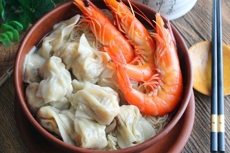 Rayakan Tahun Baru Imlek 2023 dengan Menyantap Pangsit Kuah, yuk Intip Resep untuk Membuatnya di Sini!