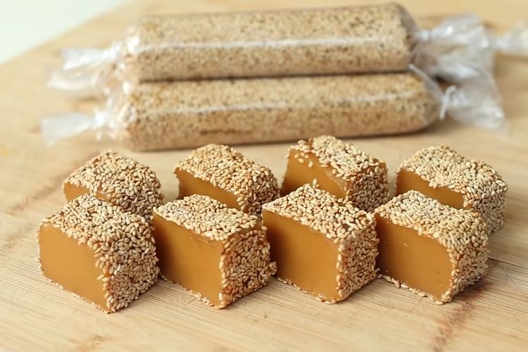 Resep Dodol Wijen ala Chef Devina Hermawan, Kudapan Manis yang Cocok Disajikan saat Perayaan Imlek 2023