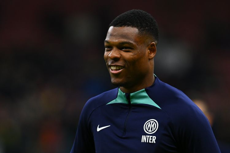 Legenda Manchester United Ini Mendesak Setan Merah Datangkan Dumfries sebelum Ditikung Chelsea dan Tottenham