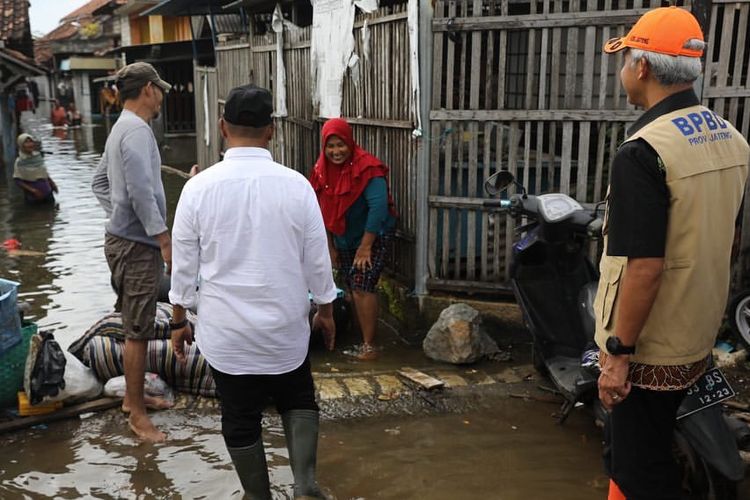 Ganjar Pranowo Minta Pemprov Jateng Bangun Kolam Retensi dan Polder untuk Atasi Banjir di Daerah Juwana
