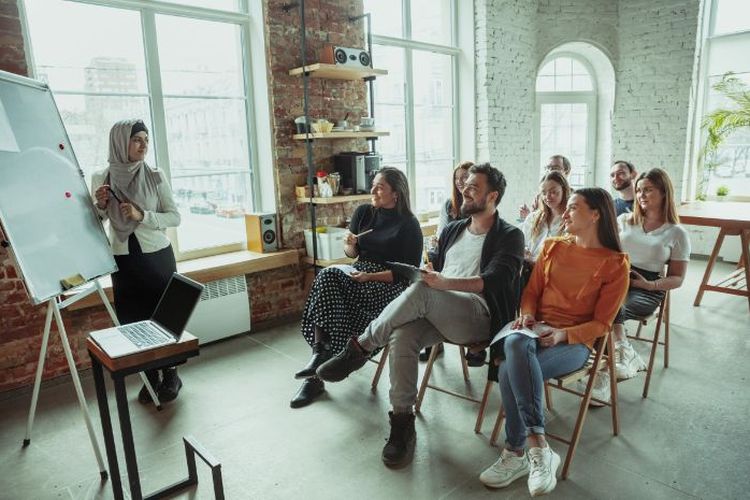 10 Cara Membuat Kalimat Penutup Presentasi Paling Menarik dan Anti Bosan, Bisa untuk Mahasiswa dan Pelajar
