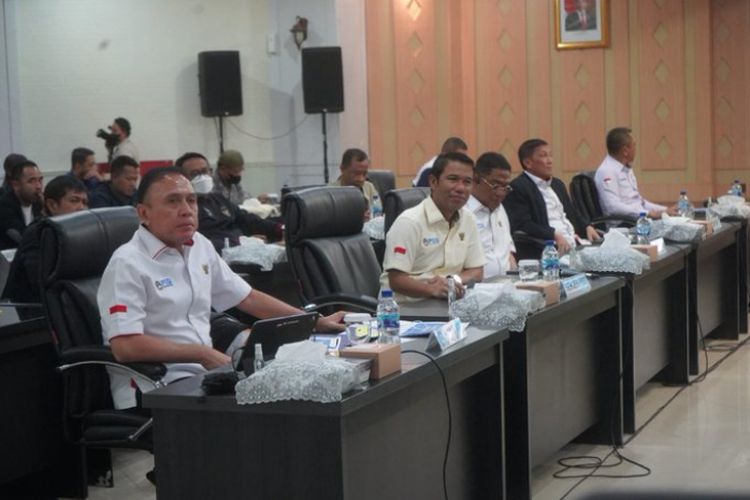 Iwan Bule Dipastikan akan Mundur sebagai Ketua Umum PSSI, Intip Apa Saja Prestasinya yang Jarang Disorot Media