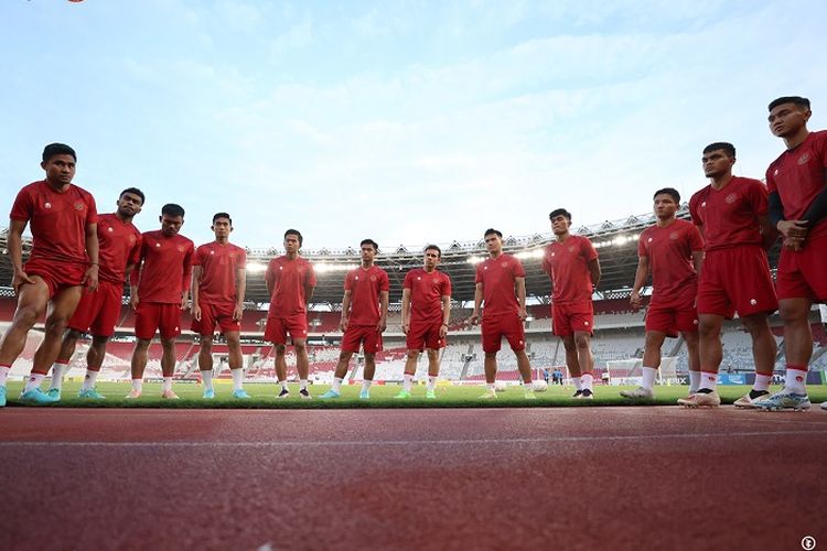 Link Live Streaming Timnas Indonesia vs Vienam Semifinal Piala AFF 2022, Rumput Stadion My Dinh yang Kering