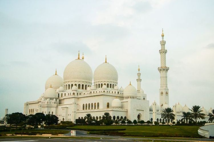 Teks Khutbah Jumat Singkat Terbaru dengan Tema Meningkatkan Ketaqwaan kepada Allah SWT dengan Ilmu