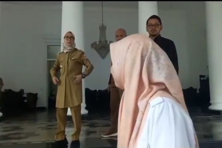 Bupati Lebak Iti Octavia Bentak-bentak Wartawan saat Proses Wawancara