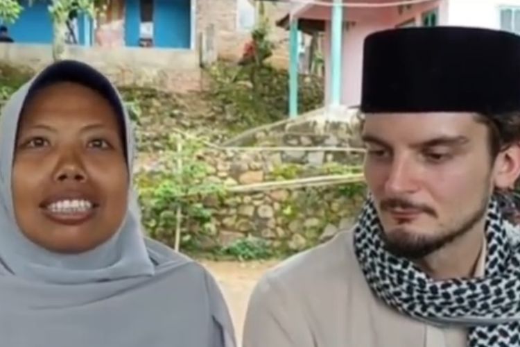 Bikin Iri Warganet, Ustazah ini Berhasil Menikah dengan Bule Asal Belgia, Mauni: Seperti Ada Cahaya Bersinar