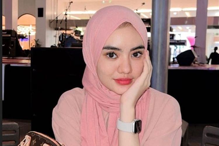 Janis Aneira, Isyana Para Pencari Tuhan Jilid 16 versi Nggak Pakai Jilbab Bakalan Buat Kamu Auto Gerah