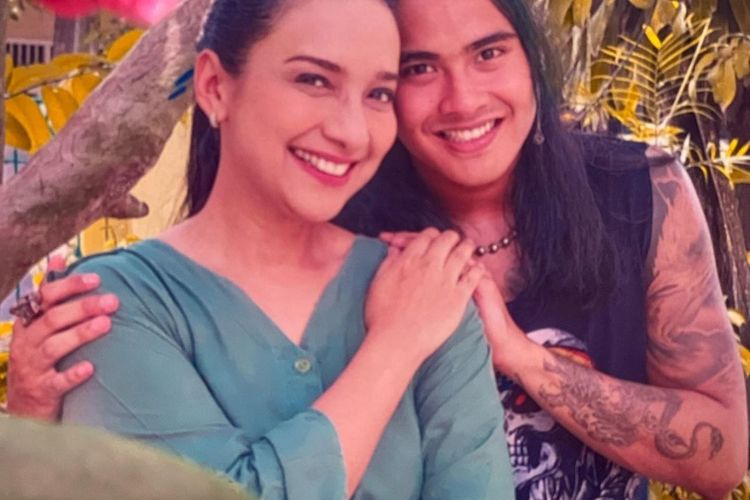 Selain saat Syuting Para Pencari Tuhan Jilid 16, Renaga Tahier dan Shahnaz Haque Punya Hubungan Istimewa