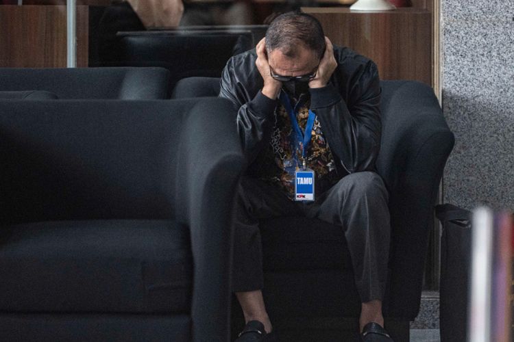 Rafael Alun Mengaku Sudah Lelah Usai Diperiksa KPK: dari Pagi Saya Begini!