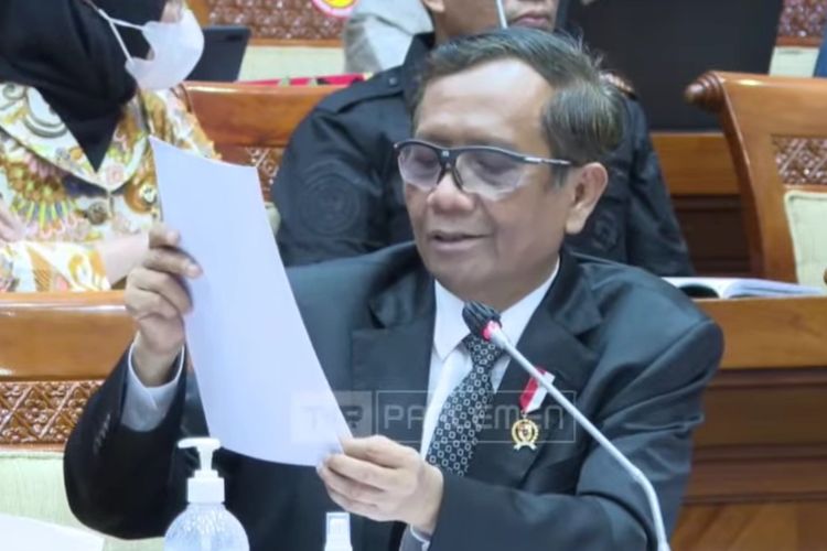 Mahfud MD Kuliahi Arteria Dahlan dan Anggota Dewan soal Transaksi Rp300 Triliun di Kemenkeu