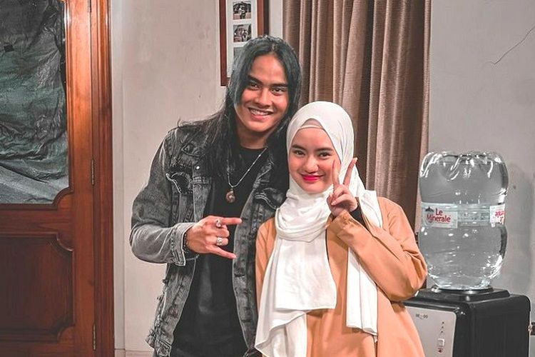 Renaga Tahier Diam-diam Foto Janis Aneira saat Syuting Para Pencari Tuhan Jilid 16, Kode Cinlok?