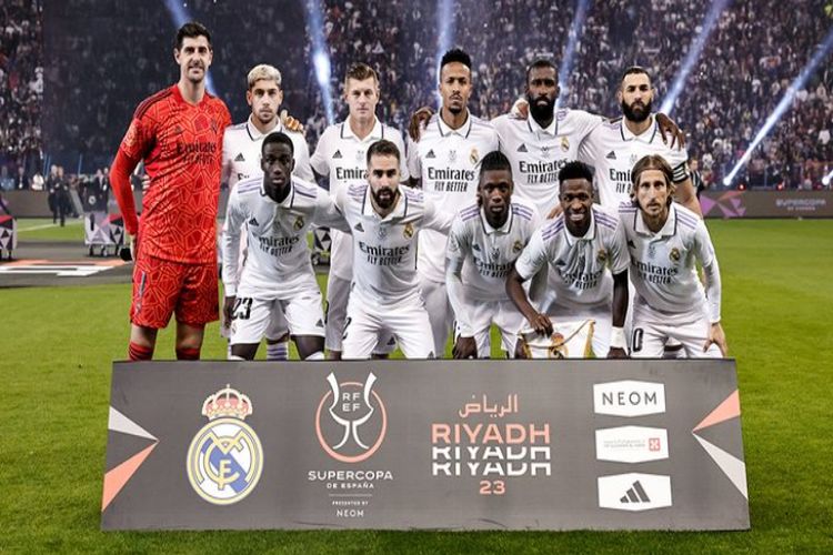 Real Madrid Bersiap Bajak Bek Potensial Liverpool Usai Kedatangan Joao Cancelo Tak Temui Kepastian