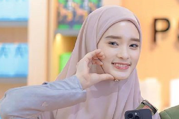 Sah Lepas Cadar dan Ceraikan Virgoun! Inara Rusli Kebanjiran Job