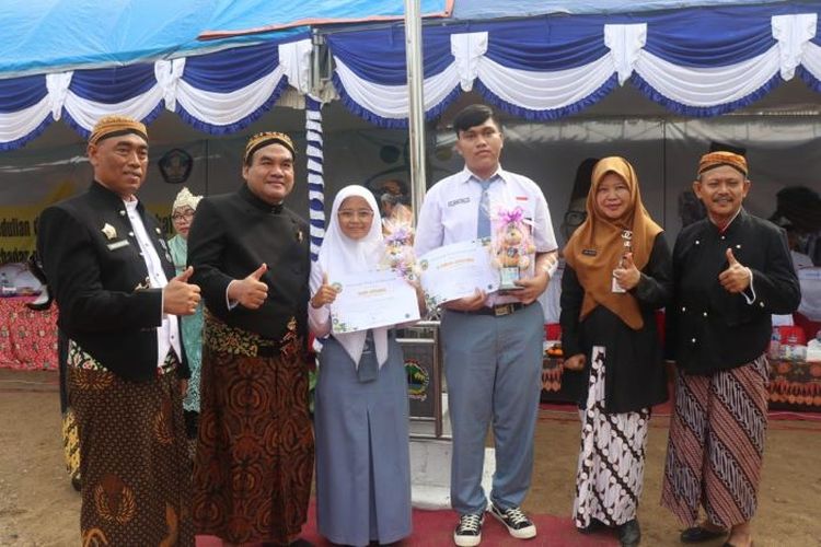 Bangga! Dua Siswa Asal Kabupaten Blora Ini Diterima di Kampus Ternama Luar Negeri