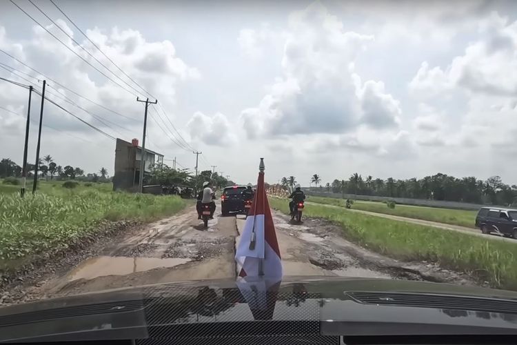 Anggaran Rp 20 Triliun dari Pusat Lari Kemana? Kok Jalanan di Lampung Masih Banyak yang Berlubang dan Rusak