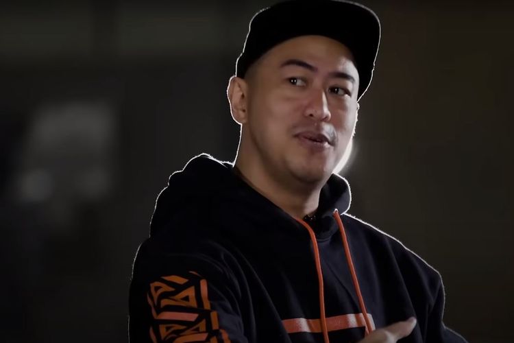 Pandji Pragiwaksono Bocorkan Cara Menemukan Gaya Bicara Memikat, Awas Banjir Orderan Manggung!