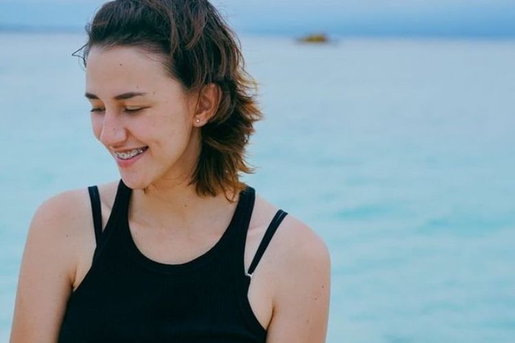 Profil Dahlia Poland, Artis Cantik Yang Suaminya Diisukan Selingkuh Dengan Andi Annisa