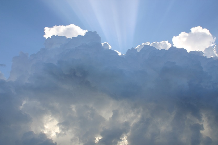 Prakiraan Cuaca Wilayah Surabaya Hari Ini Rabu 17 Mei 2023 Versi BMKG: Berpotensi Cerah Berawan Sepanjang Hari