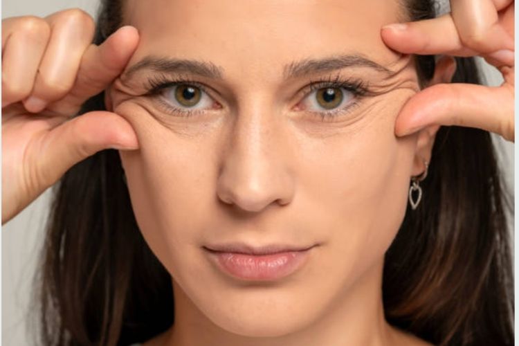 Ini Penyebab Munculnya Keriput Di Wajah, Lakukan Pencegahan Mudah Ini untuk Menghindari Penuaan Dini